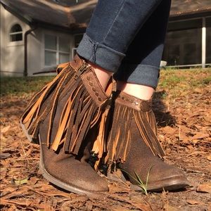Circle G brown round toe tassel cowgirl boots